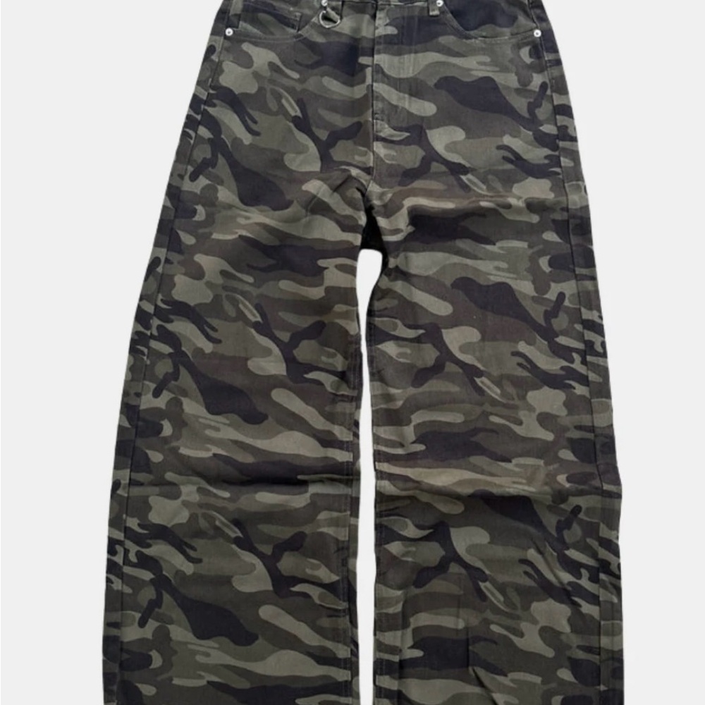 Men's Relaxed Fit Camouflage Jeans